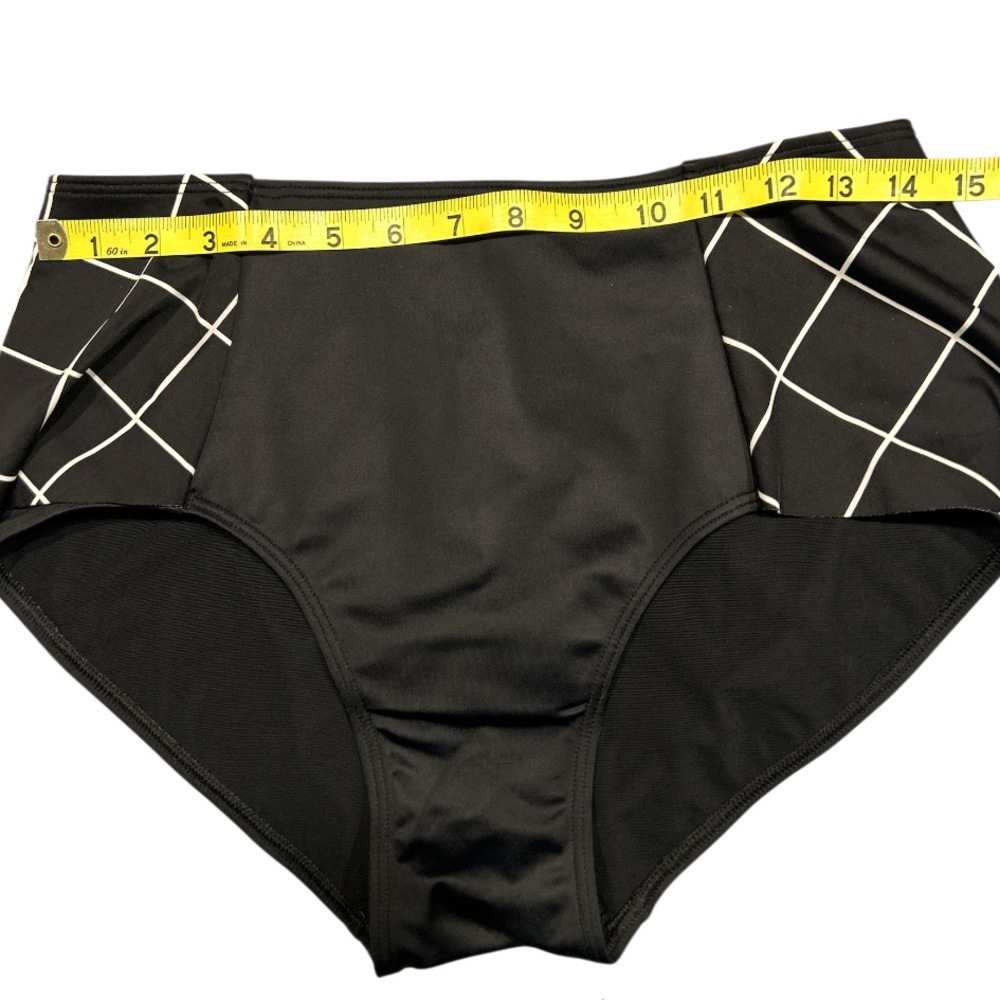 🔥SPANX! “FLIRTY” SKIRTED SWIM BOTTOM! TUMMY CONTROL! GEOMETRIC DESIGN! SLIMMING! - Picture 9 of 16